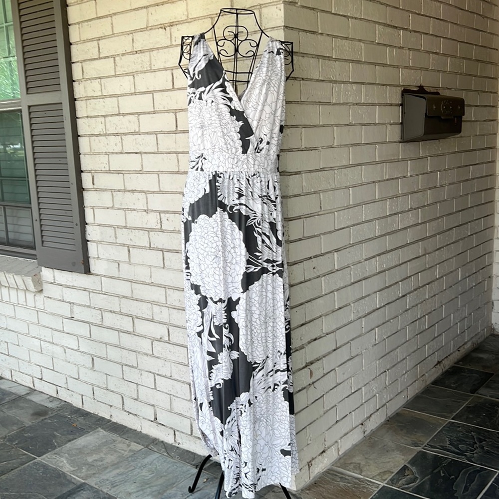 Garnet Hill grey and white floral maxi dress.